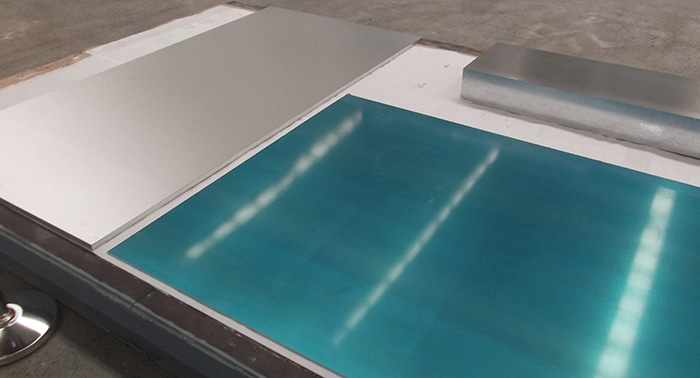 Bright finish of 1100 aluminum plate by anodizing
