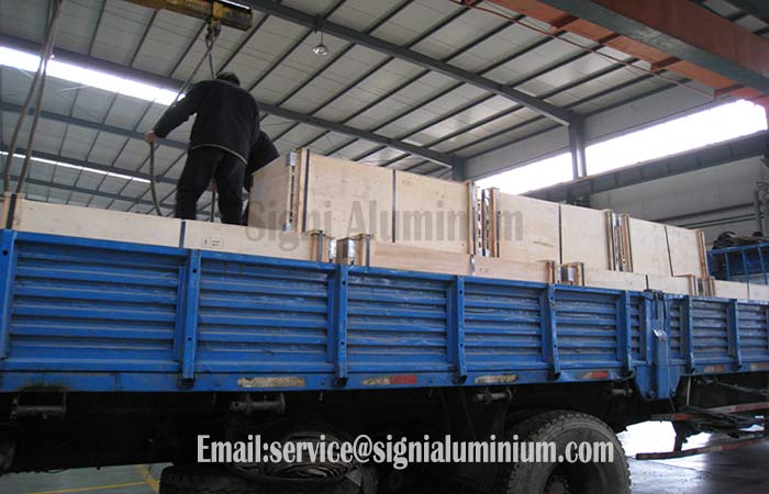 Loading and delivery of aluminum plate